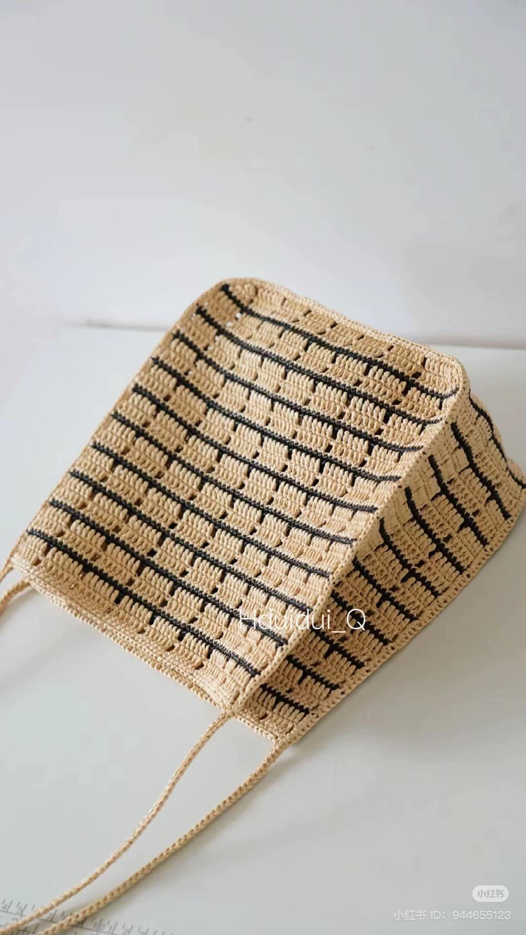 Crochet Tote Bag Pattern with Black Stripes - Flat Chart Tutorial