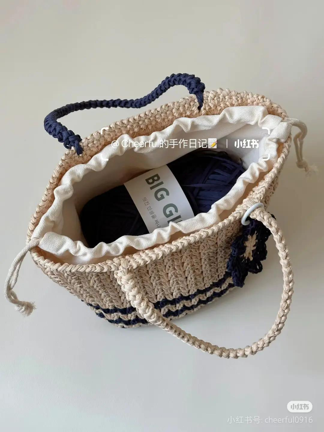 Crochet Tote Bag Pattern with Navy and Beige Stripes