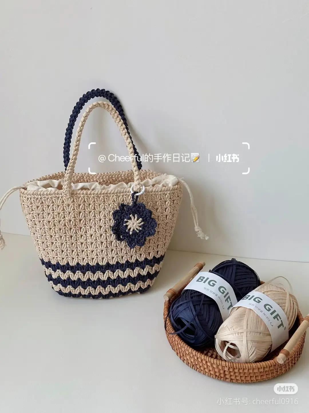 Crochet Tote Bag Pattern with Navy and Beige Stripes