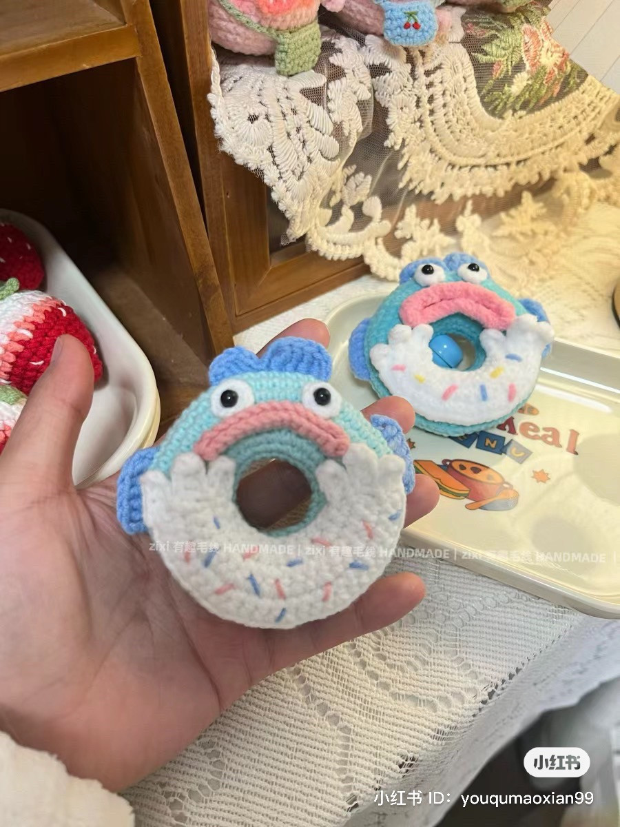 Crochet Ugly Fish Donut Pattern Tutorial