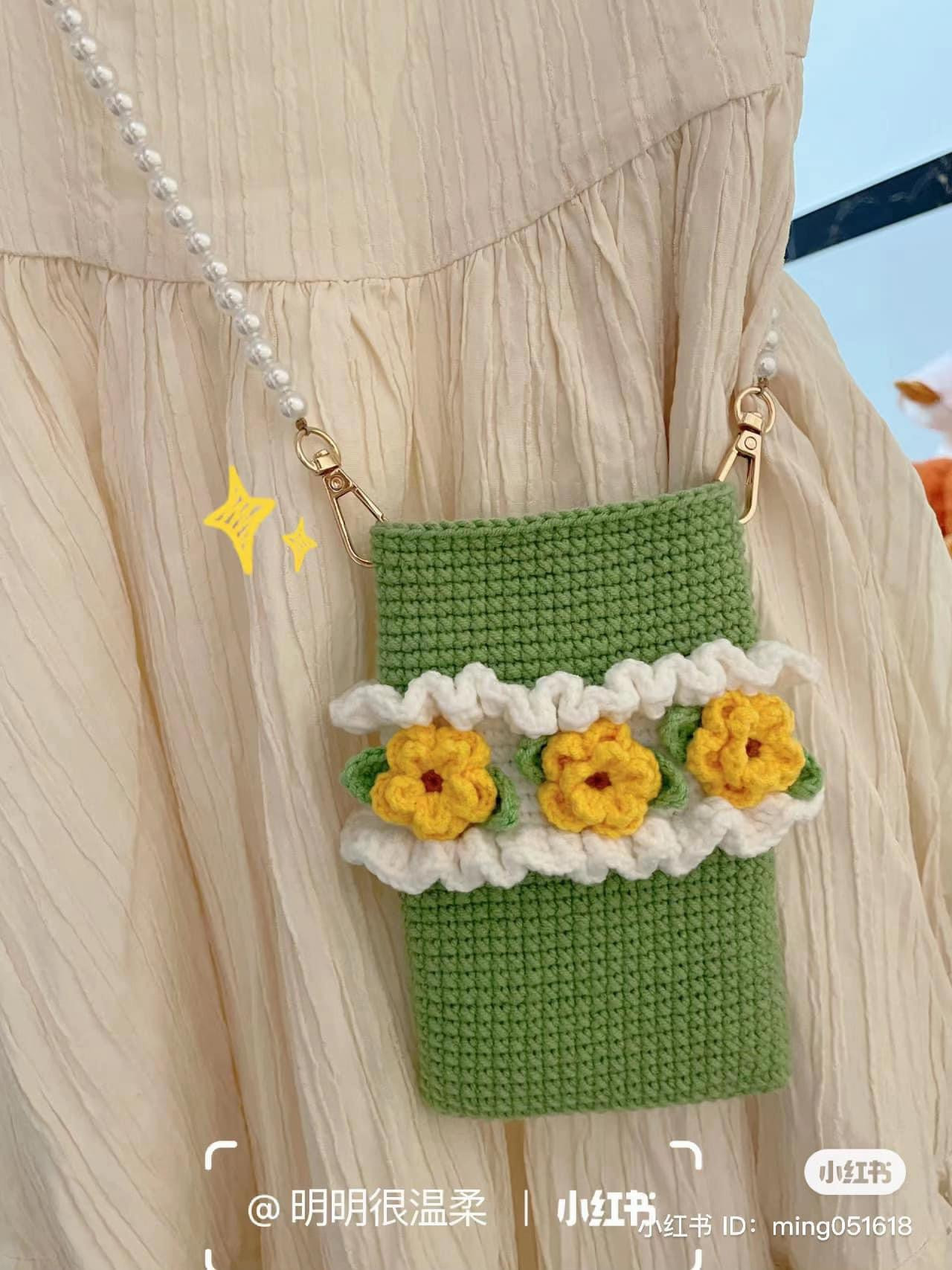 Crochet Vintage Camellia Flower Phone Bag Pattern Tutorial