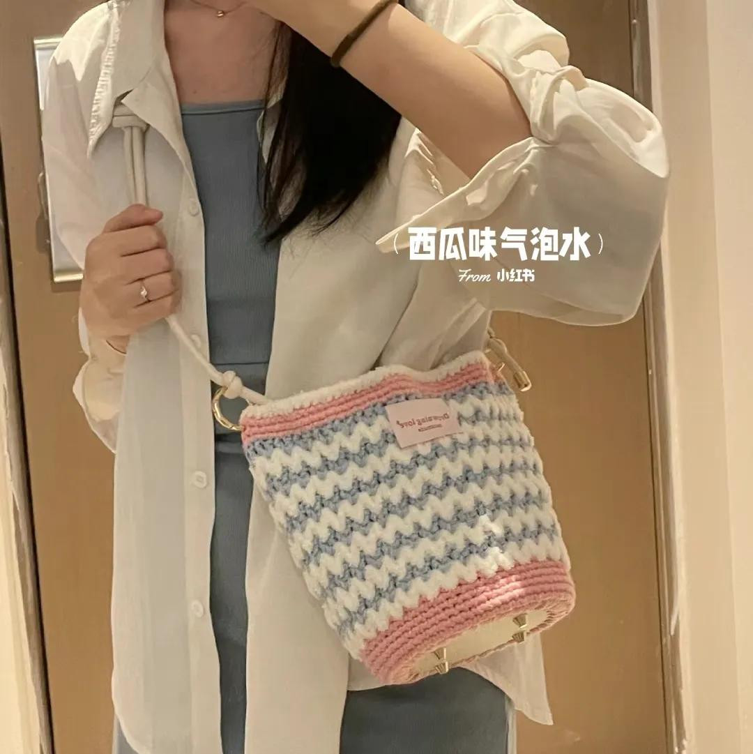 Crochet Wave Stitch Bucket Bag Pattern Tutorial