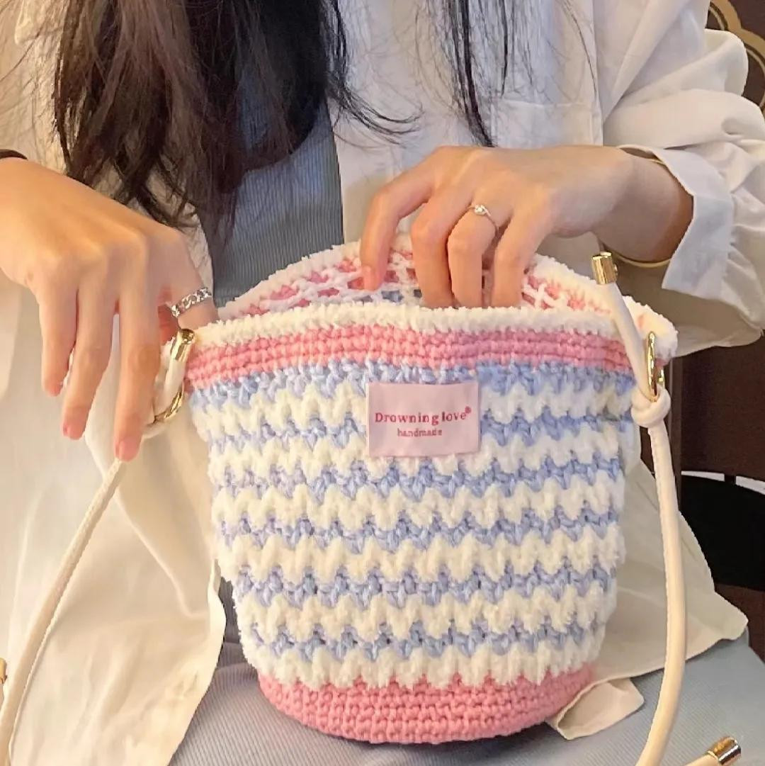 Crochet Wave Stitch Bucket Bag Pattern Tutorial