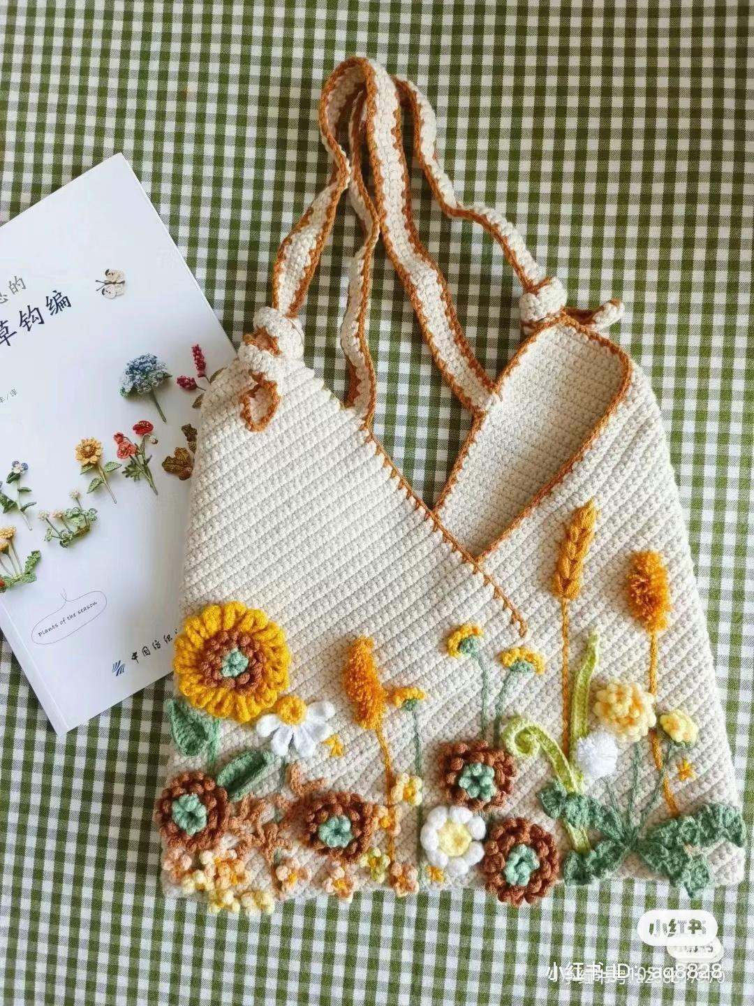 Crochet Wildflower Tote Bag with Dandelion Chart