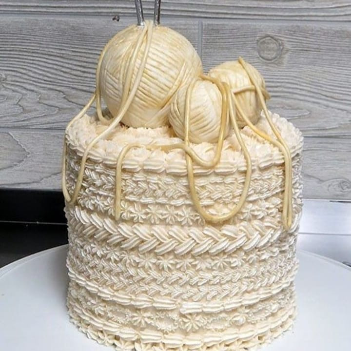 Crochet Yarn Ball Cake Design