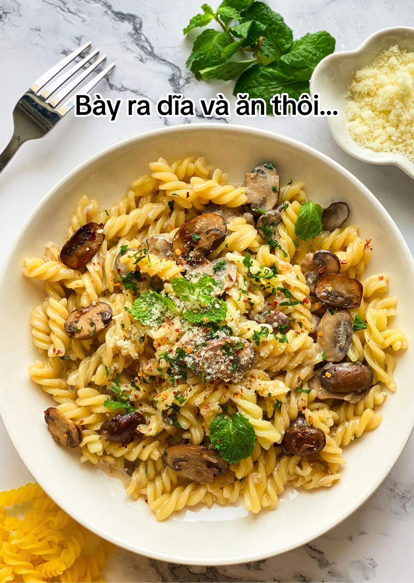 Cùng mình làm Mì Ý sốt kem và nấm cực béo ngậy, siêu ngon