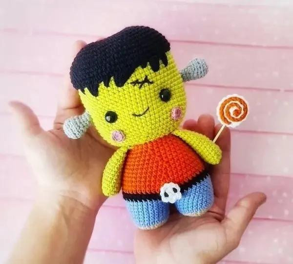 Cute Amigurumi Frankenstein Doll Crochet Pattern with Lollipop
