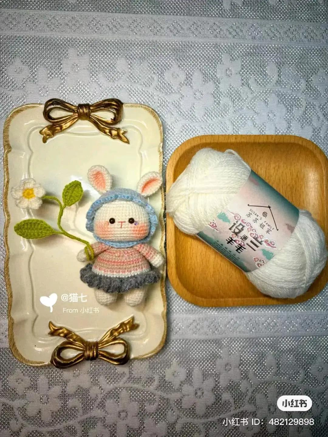 Cute Amigurumi Rabbit with Flower Crochet Pattern Chart