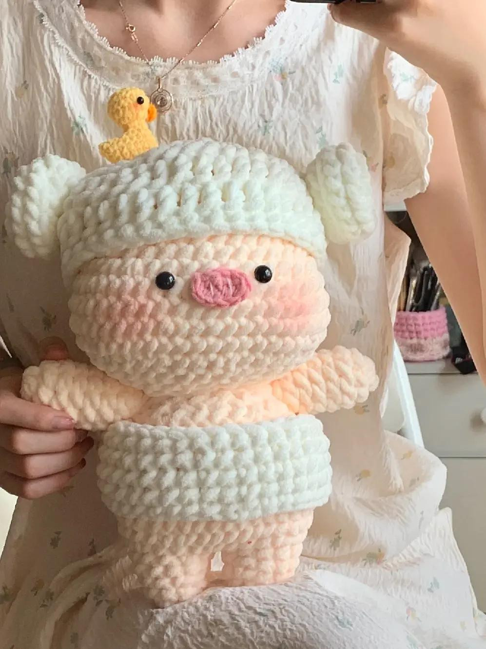 Cute Bath Pig Amigurumi Crochet Pattern with Hat and Towel