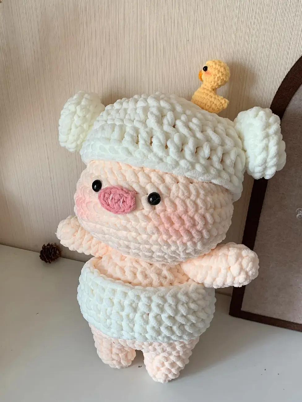Cute Bath Pig Amigurumi Crochet Pattern with Hat and Towel