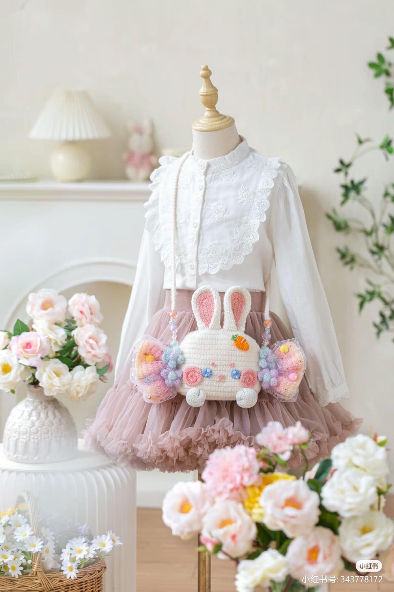 Cute Bunny Crochet Bag Pattern with Wings and Carrot