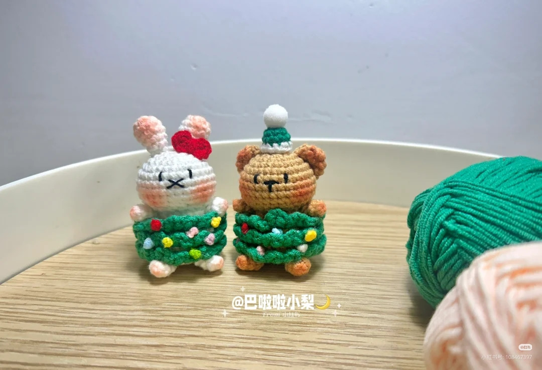Cute Christmas Tree Rabbit and Bear Amigurumi Crochet Pattern Chart