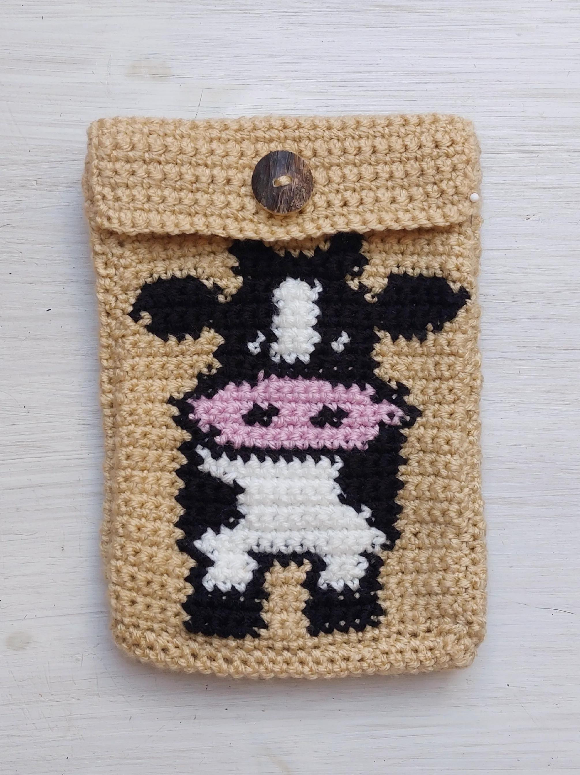 Cute Cow Tapestry Crochet Book Sleeve with Pixel Pattern Chart