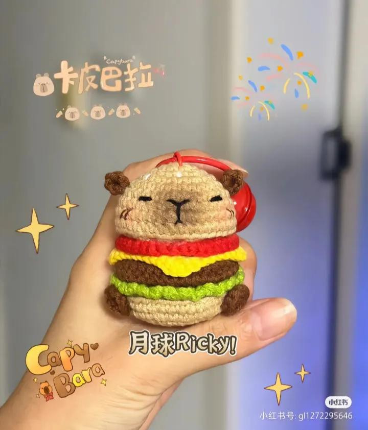 Cute Crochet Amigurumi Pattern: Cappuccino Bear and Burger Capybara Dolls