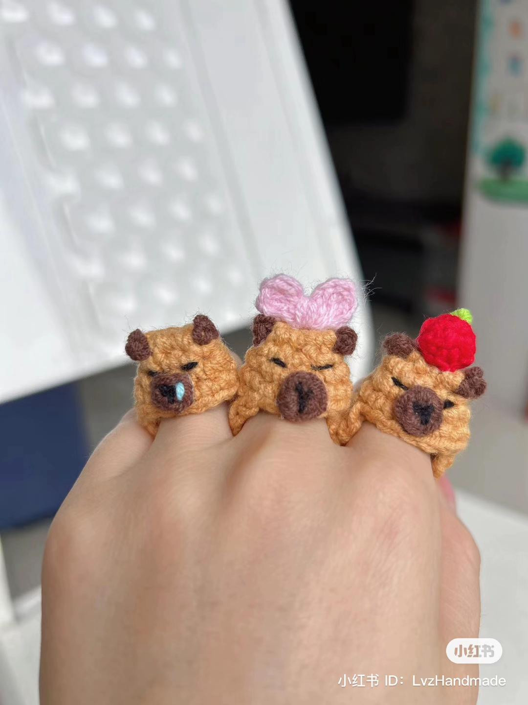 Cute Crochet Amigurumi Patterns: Money Bag, Animal Pouches, and Cat Ornament