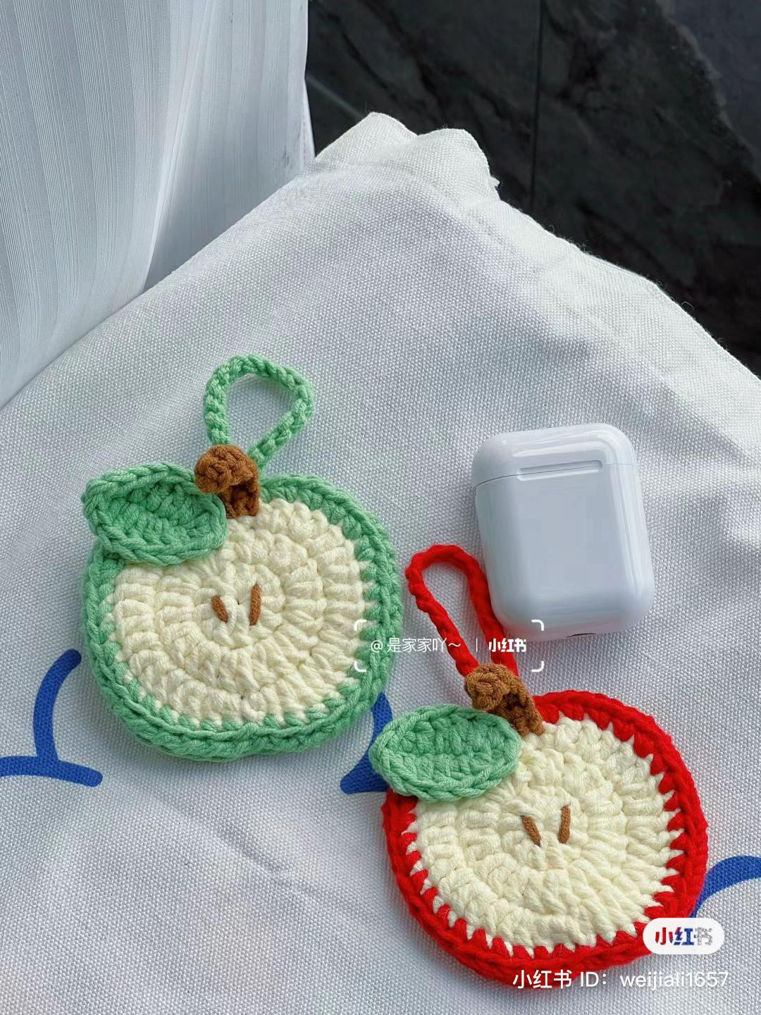 Cute Crochet Apple AirPods Case Cover Pattern
