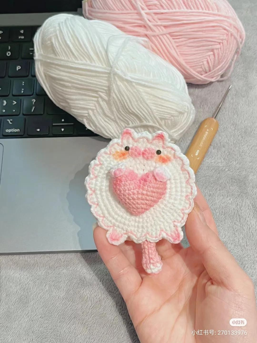 Cute Crochet Cat Heart Mirror with Chart