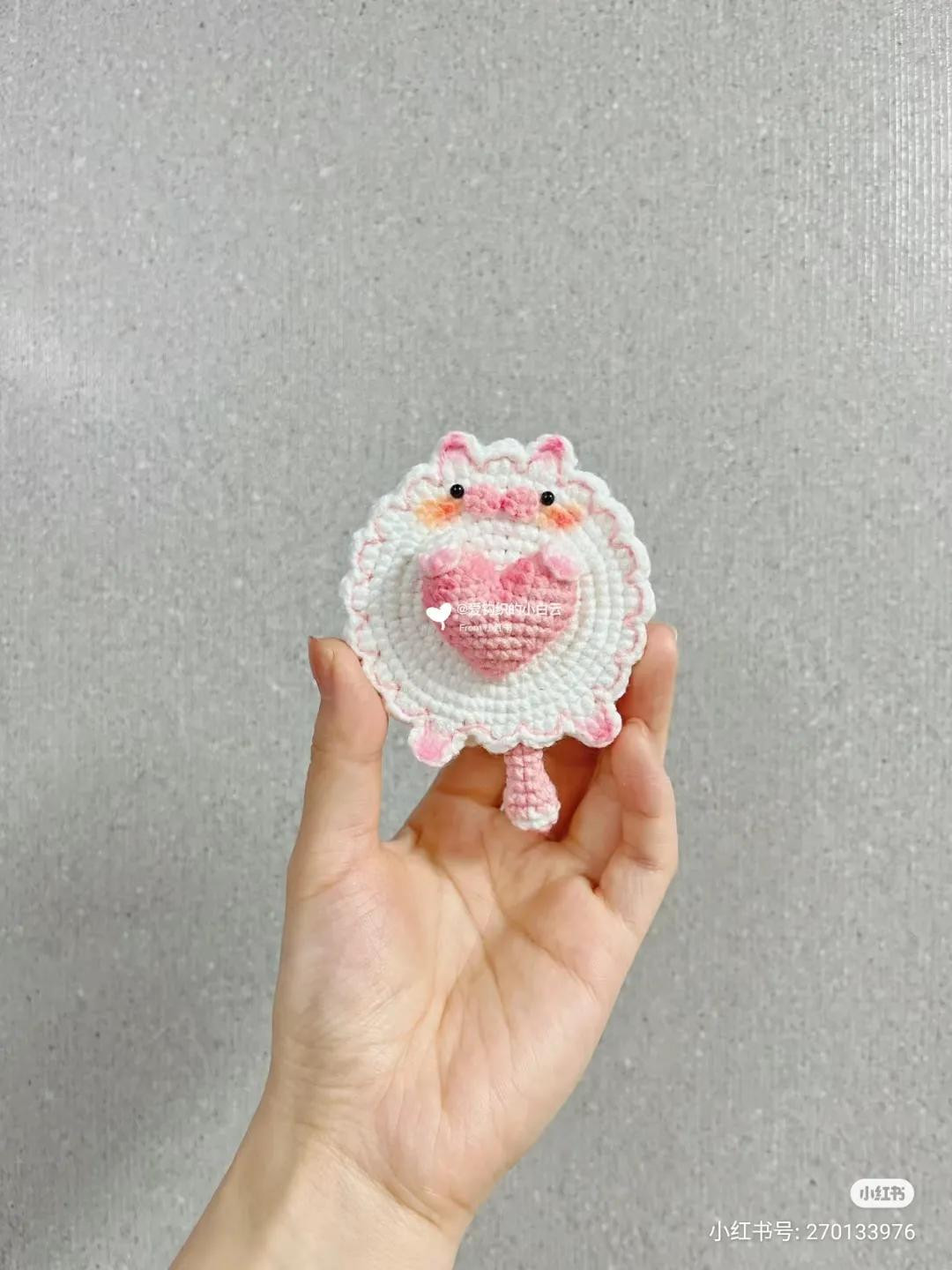 Cute Crochet Cat Heart Mirror with Chart