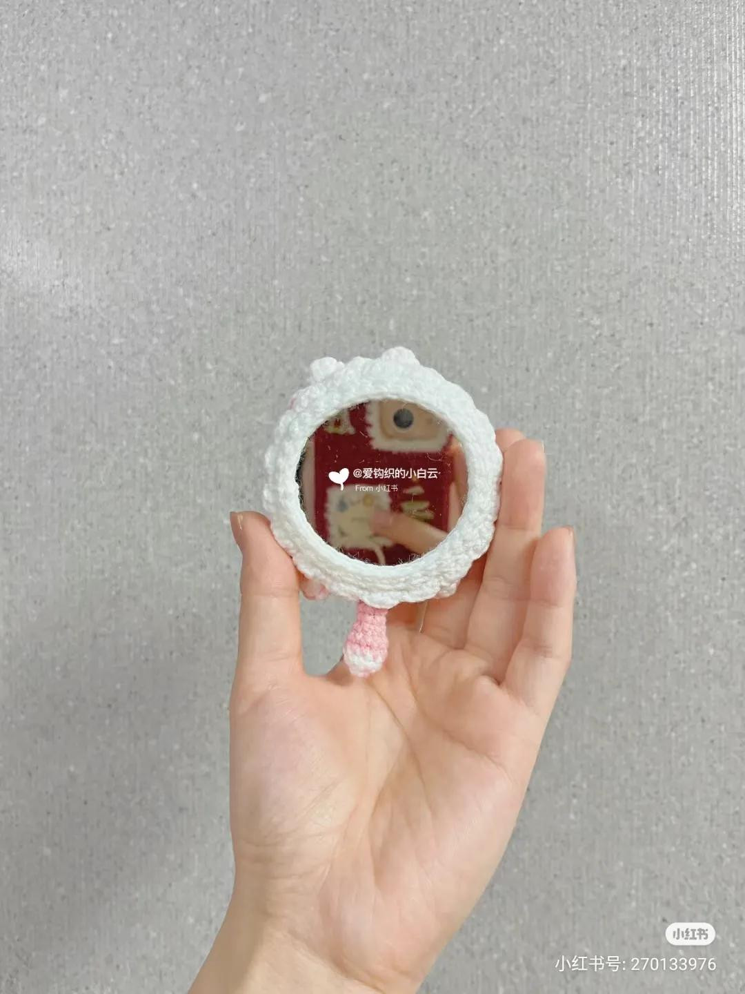 Cute Crochet Cat Heart Mirror with Chart