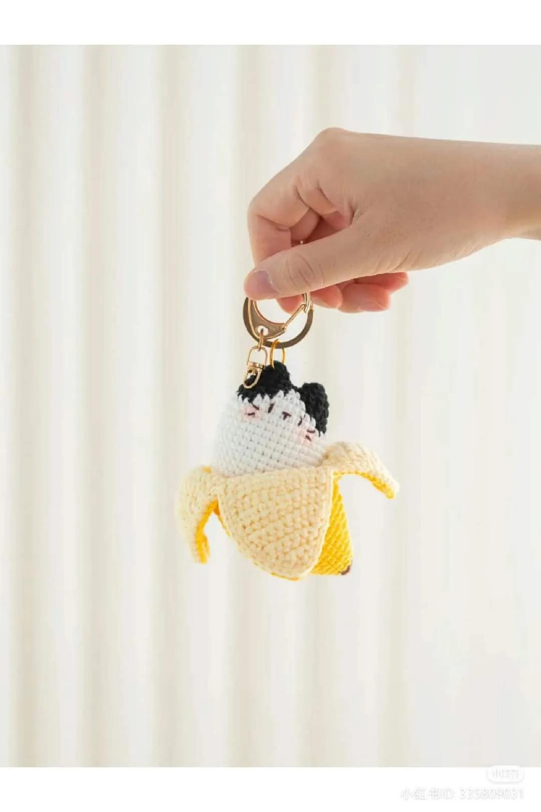 Cute Crochet Cat in Banana Peel Amigurumi Pattern