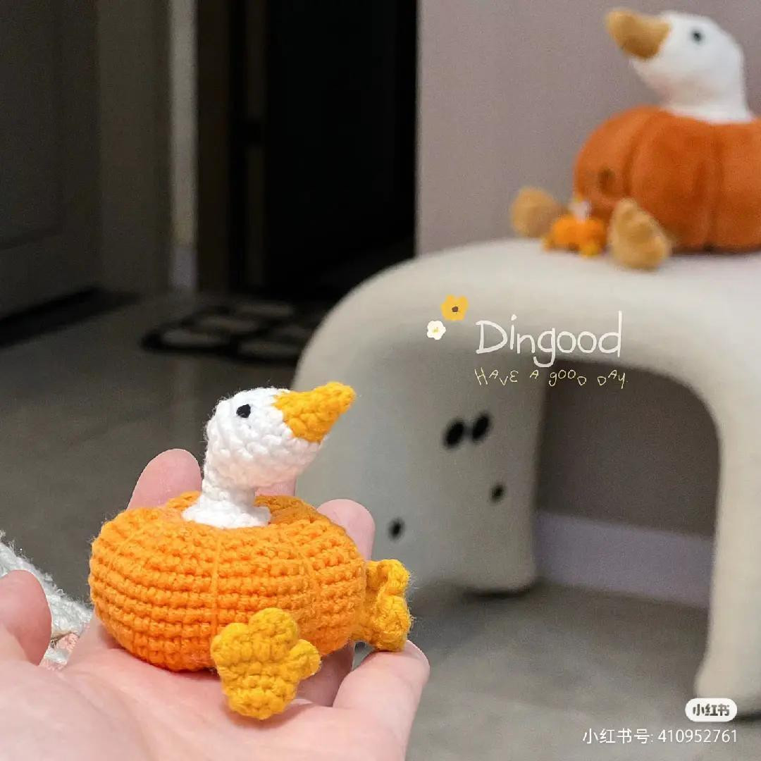 Cute Crochet Dolls: Sleeping Lion and Blue Cat Character Patterns