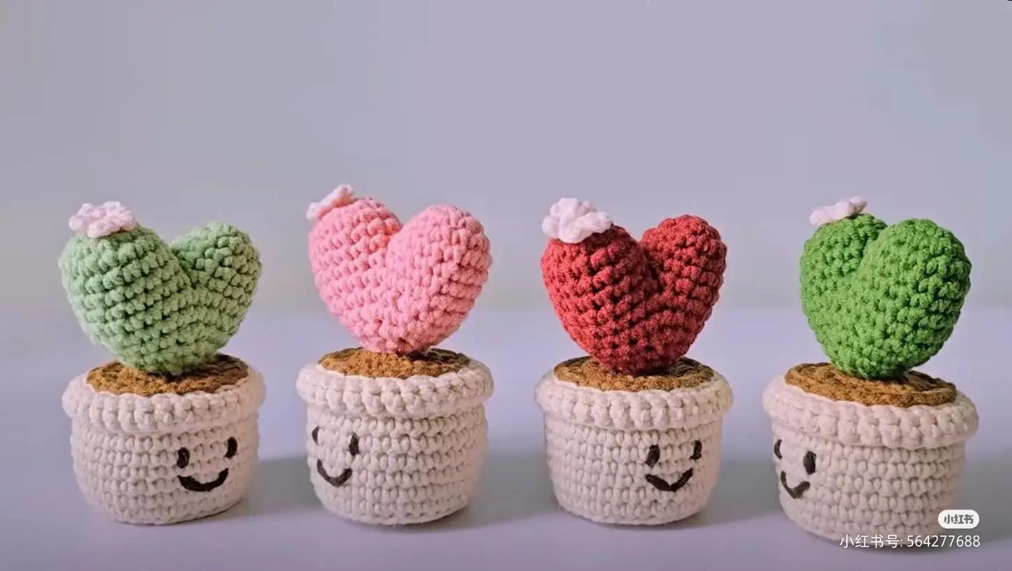 Cute Crochet Heart Cactus in Pot Pattern