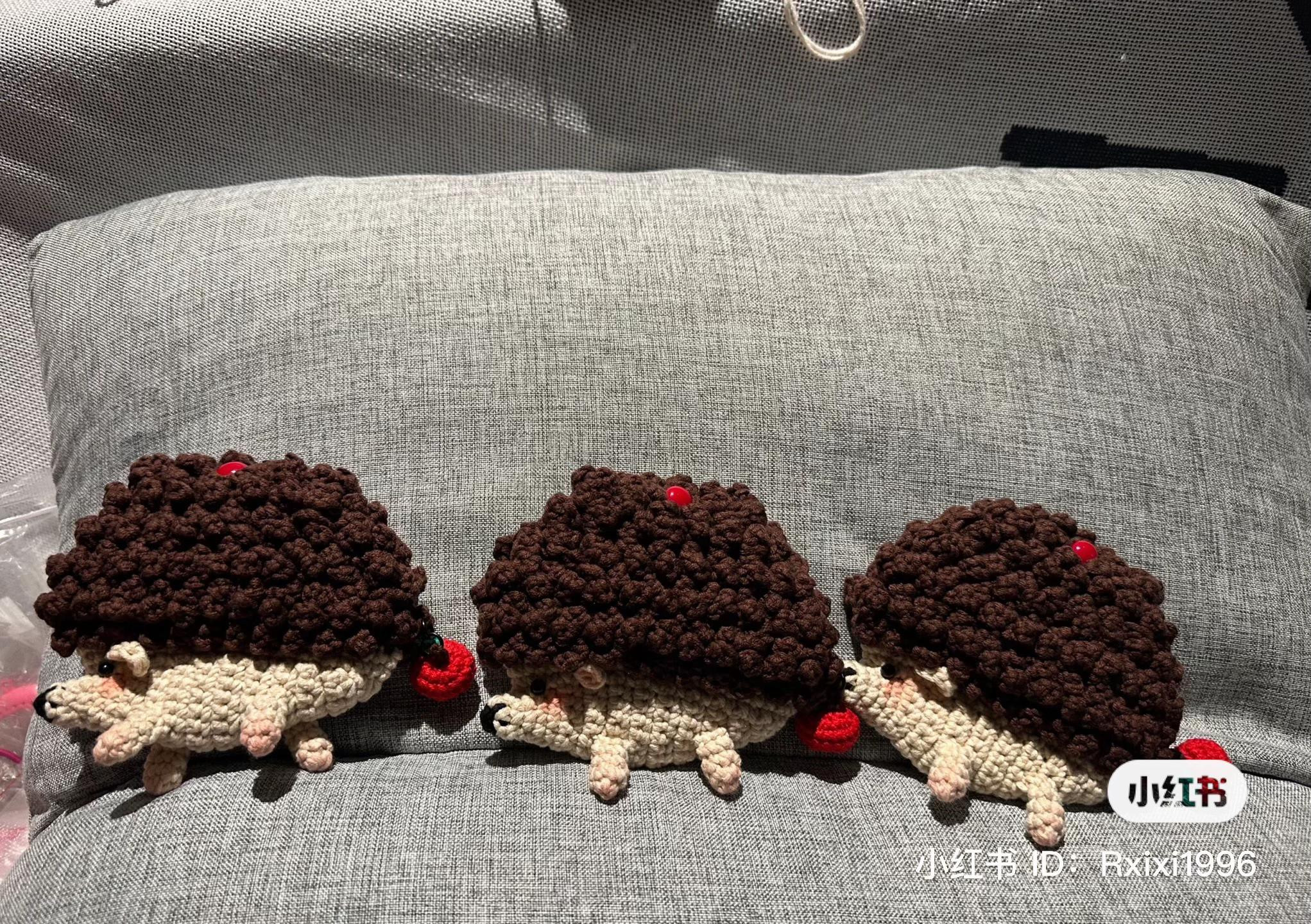 Cute Crochet Hedgehog Amigurumi Pattern with Apple Charm - Detailed Chart Instructions