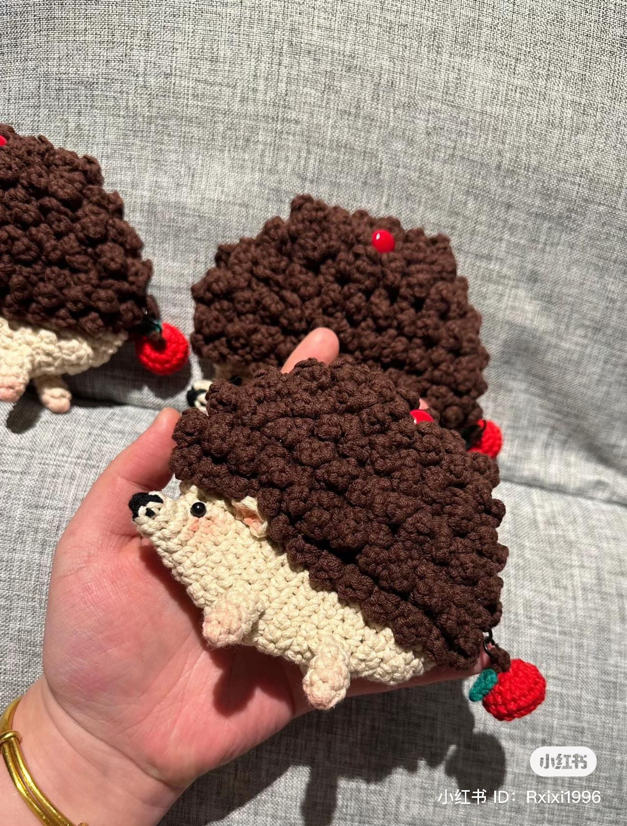 Cute Crochet Hedgehog Amigurumi Pattern with Apple Charm - Detailed Chart Instructions