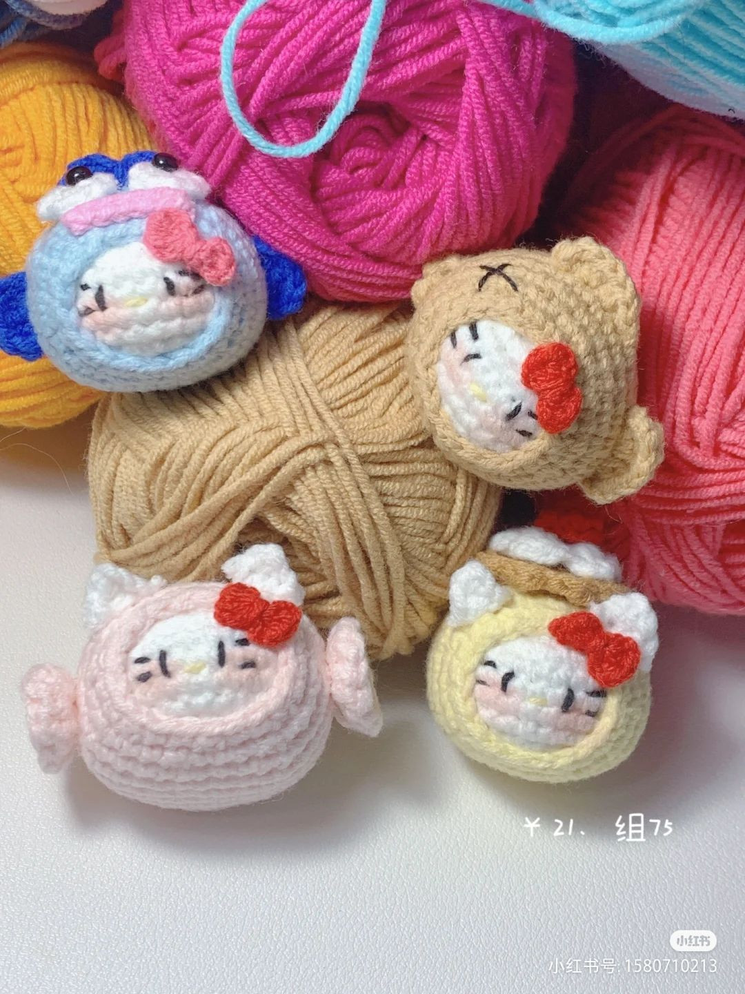 Cute Crochet Hello Kitty Amigurumi Patterns: Candy, Taiyaki, Pudding, Fish