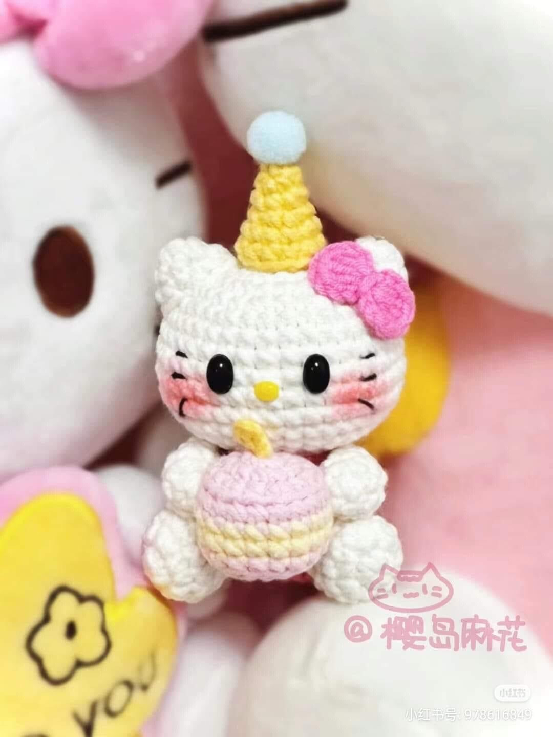 Cute Crochet Hello Kitty Skewer and Apple Pattern Chart