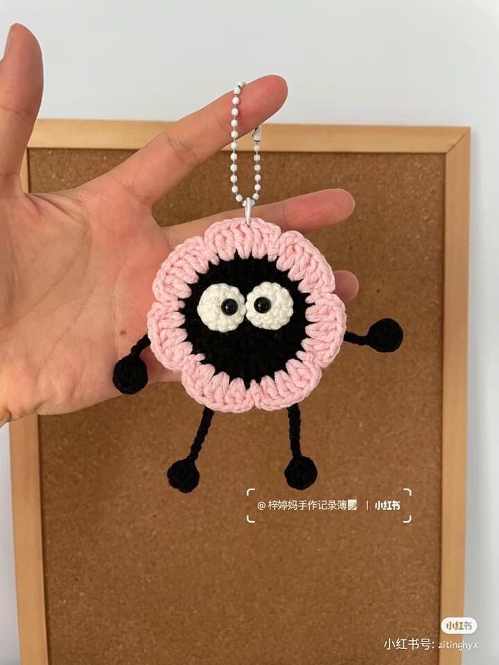 Cute Crochet Keychains: Pig in Ice Cream Cone and Bear Bee Amigurumi Patterns