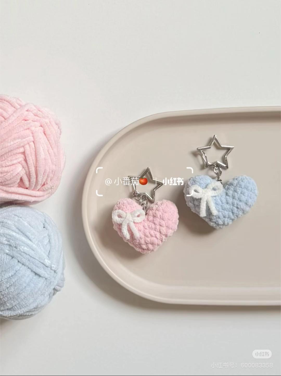Cute Crochet Patterns: Rose Bouquet, Duck Keychains & Strawberry Amigurumi