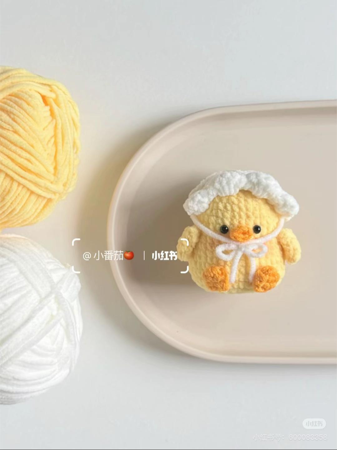 Cute Crochet Patterns: Rose Bouquet, Duck Keychains & Strawberry Amigurumi