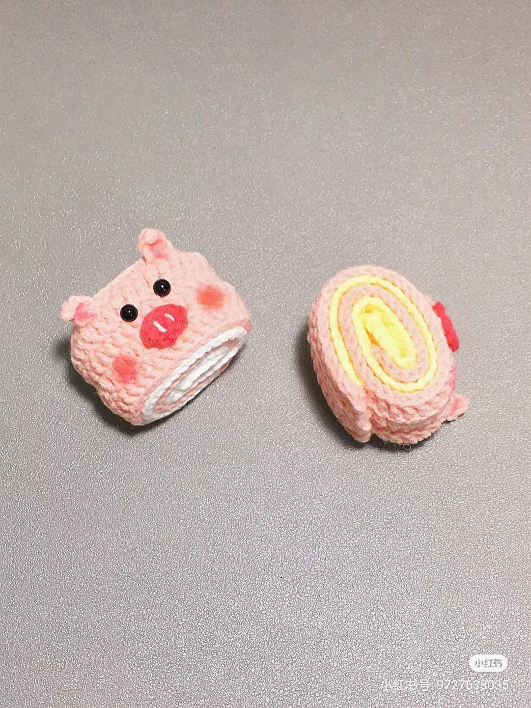 Cute Crochet Piggy Cake Roll Amigurumi with Chart