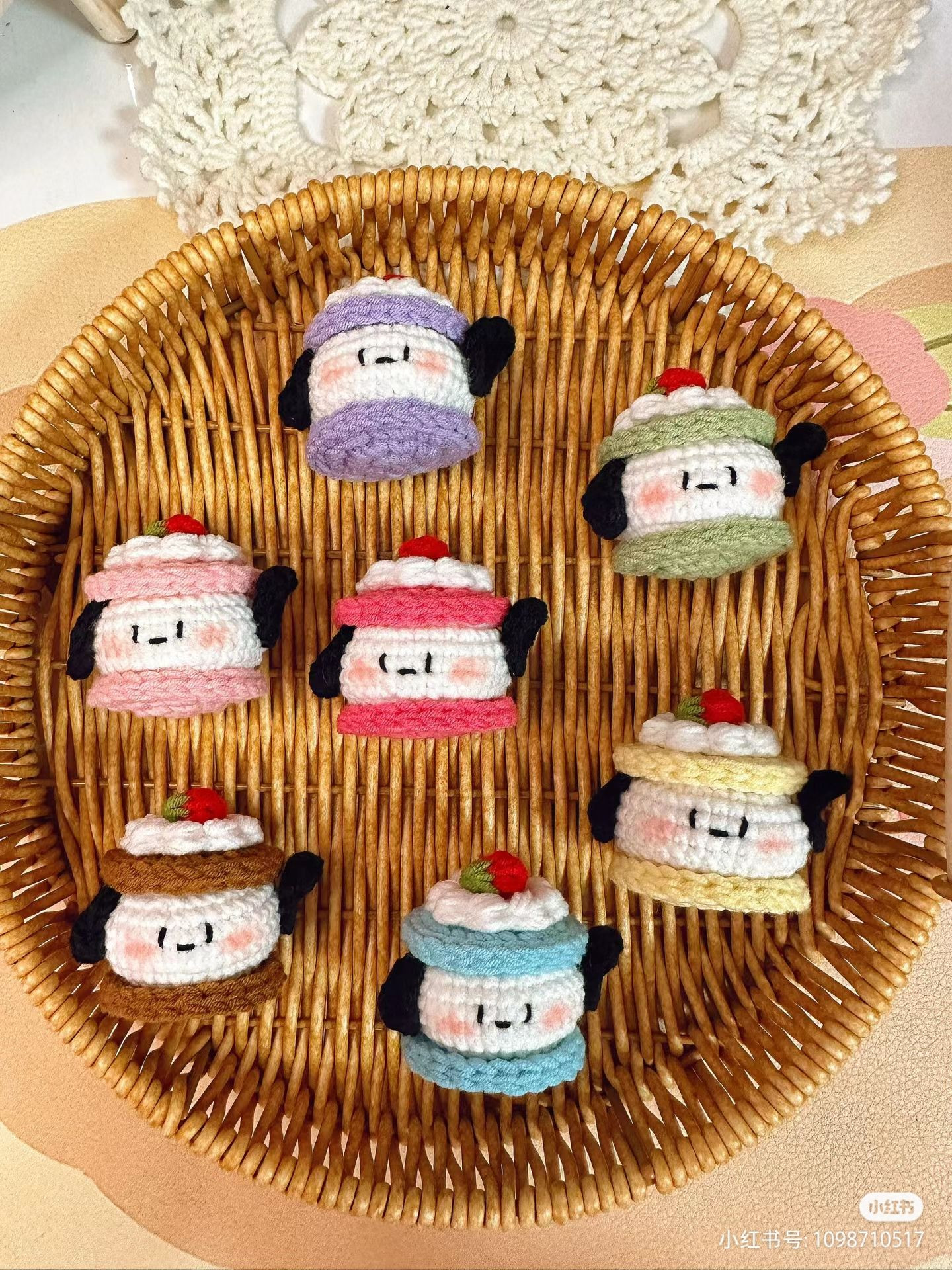 Cute Crochet Pucky Dog Oreo Sandwich Keychain Pattern Chart