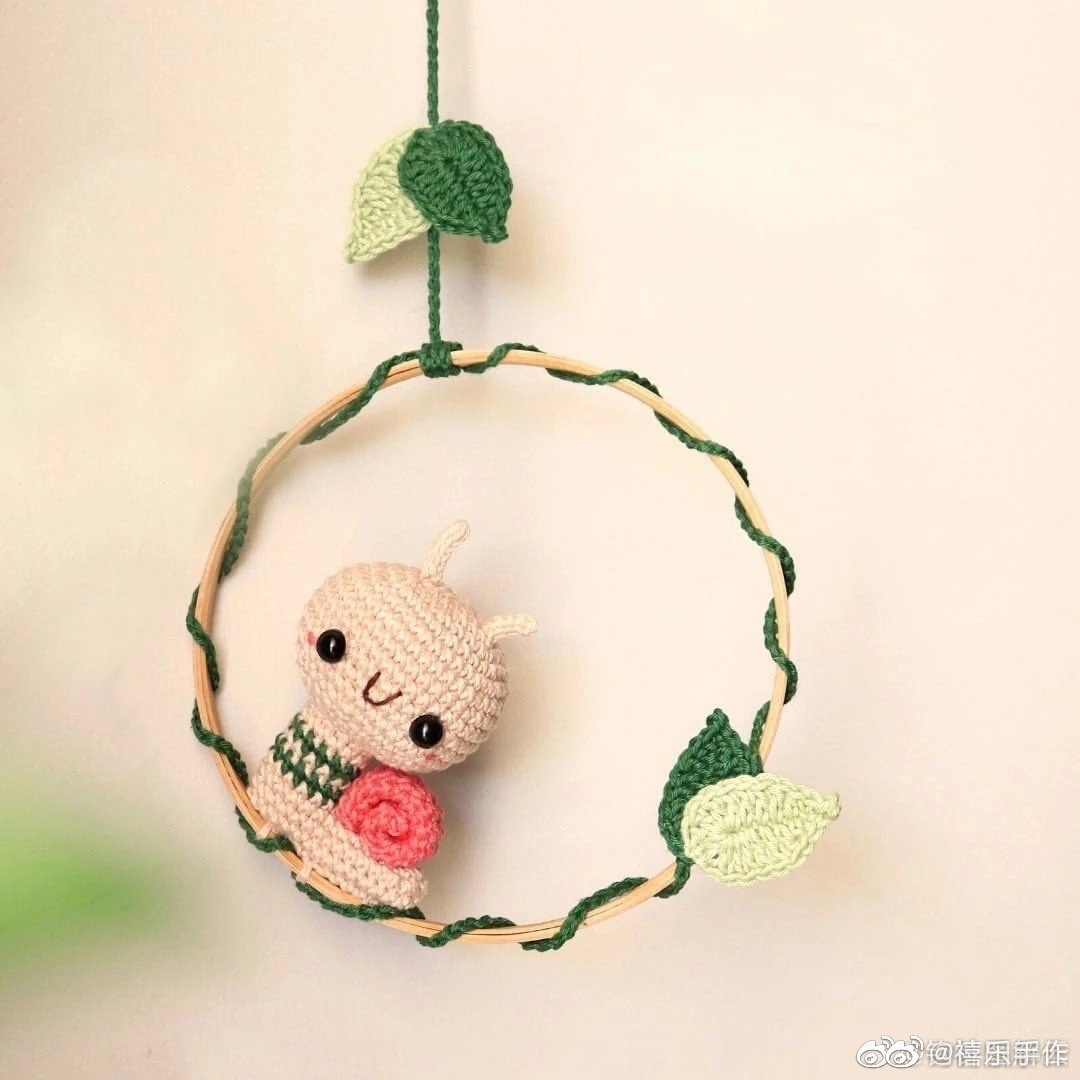 Cute Crochet Snail Ornament Pattern Tutorial