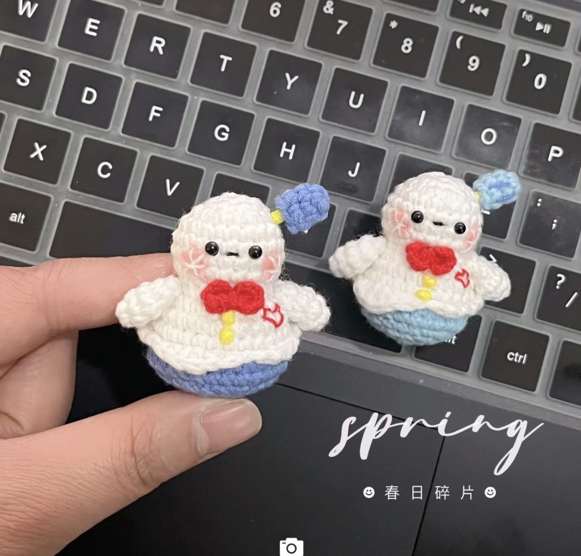 Cute Crochet Snowman Amigurumi Pattern with Bow Tie