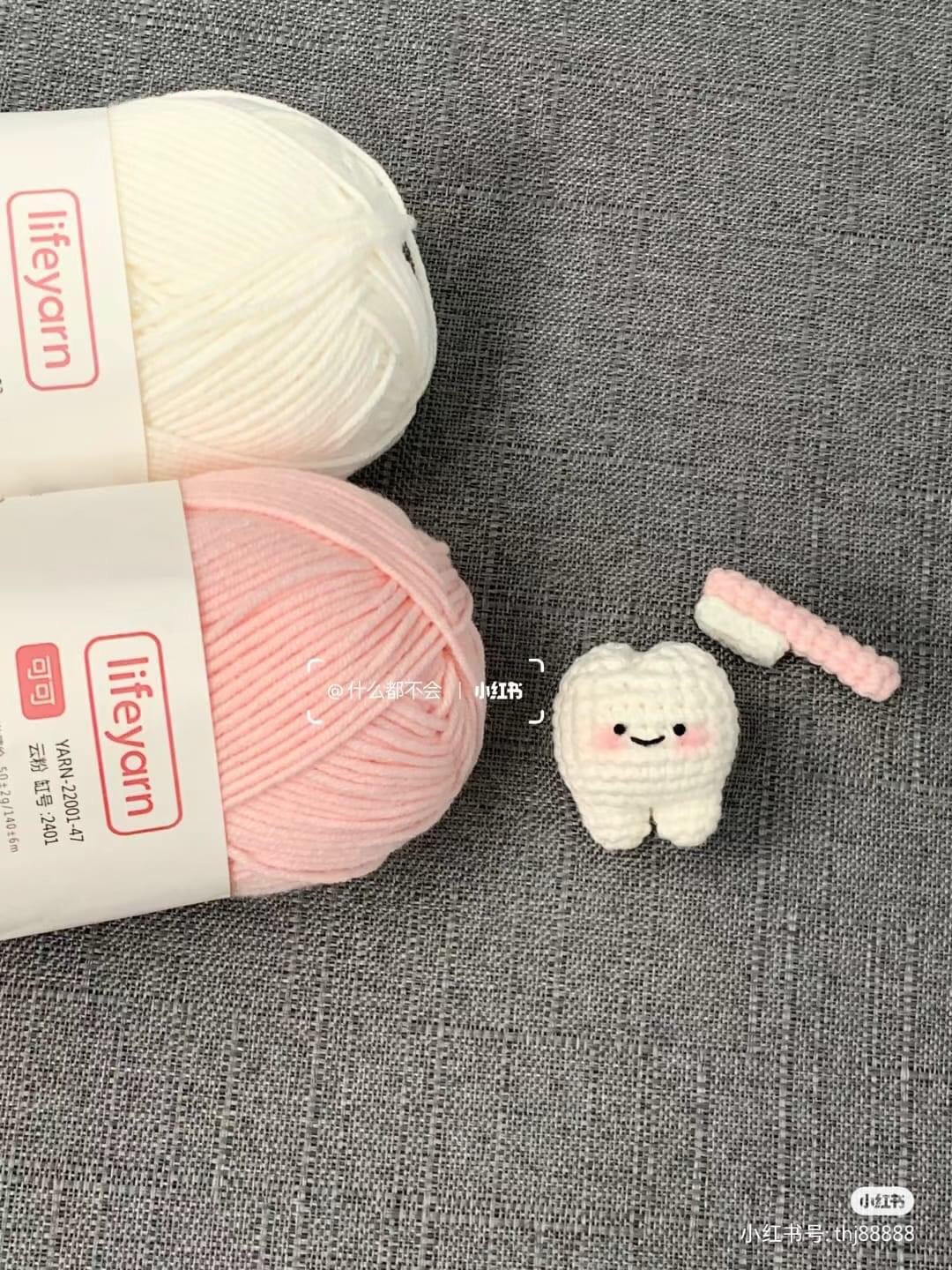 Cute Crochet Tooth and Toothbrush Amigurumi Pattern Chart with Instructions