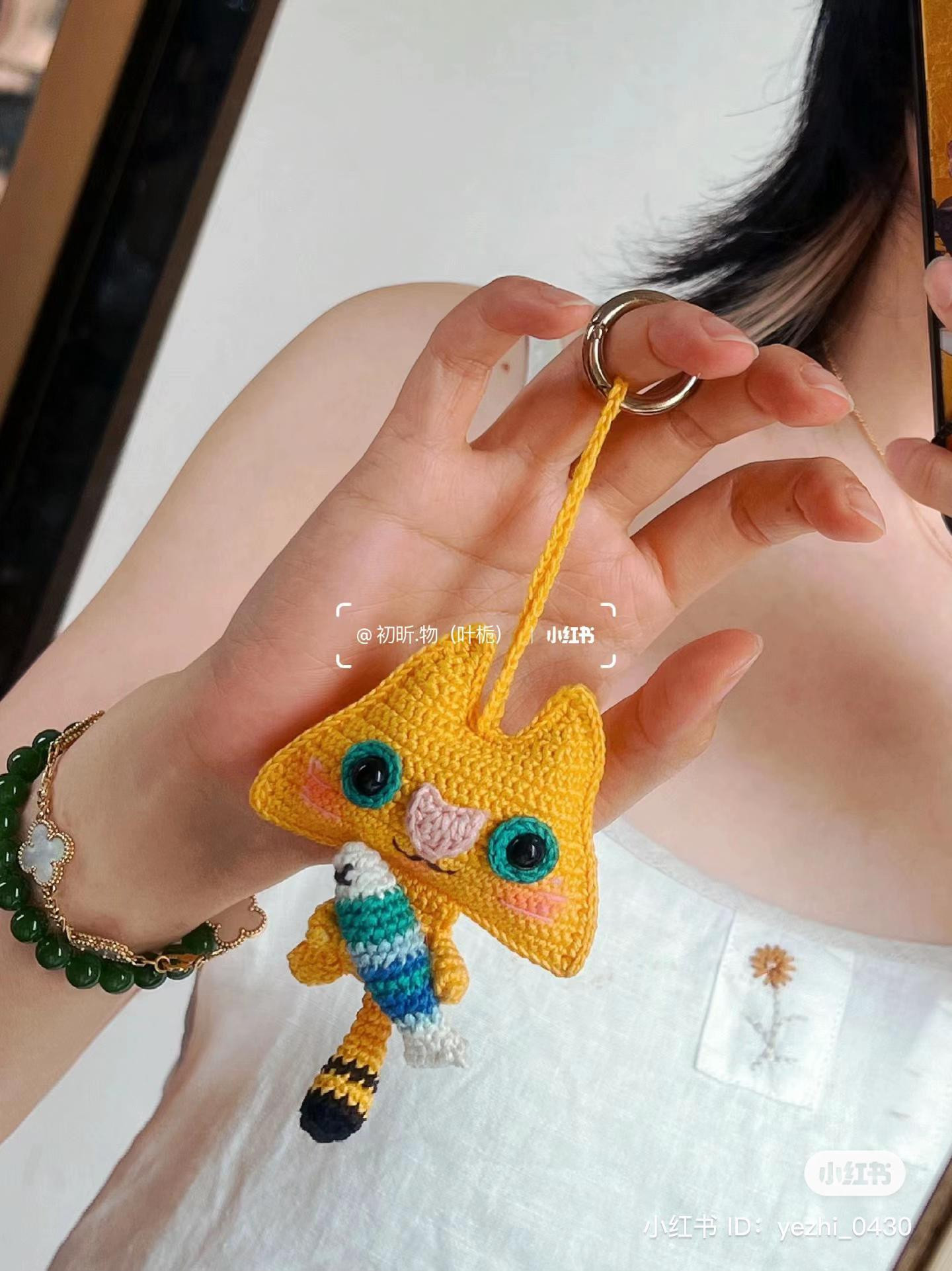 Cute Crochet Yellow Cat Keychain with Fish Pattern Tutorial Chart
