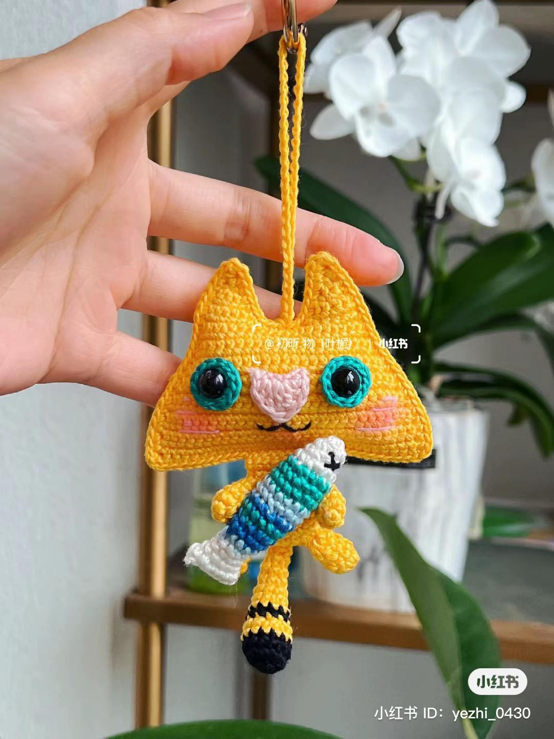 Cute Crochet Yellow Cat Keychain with Fish Pattern Tutorial Chart