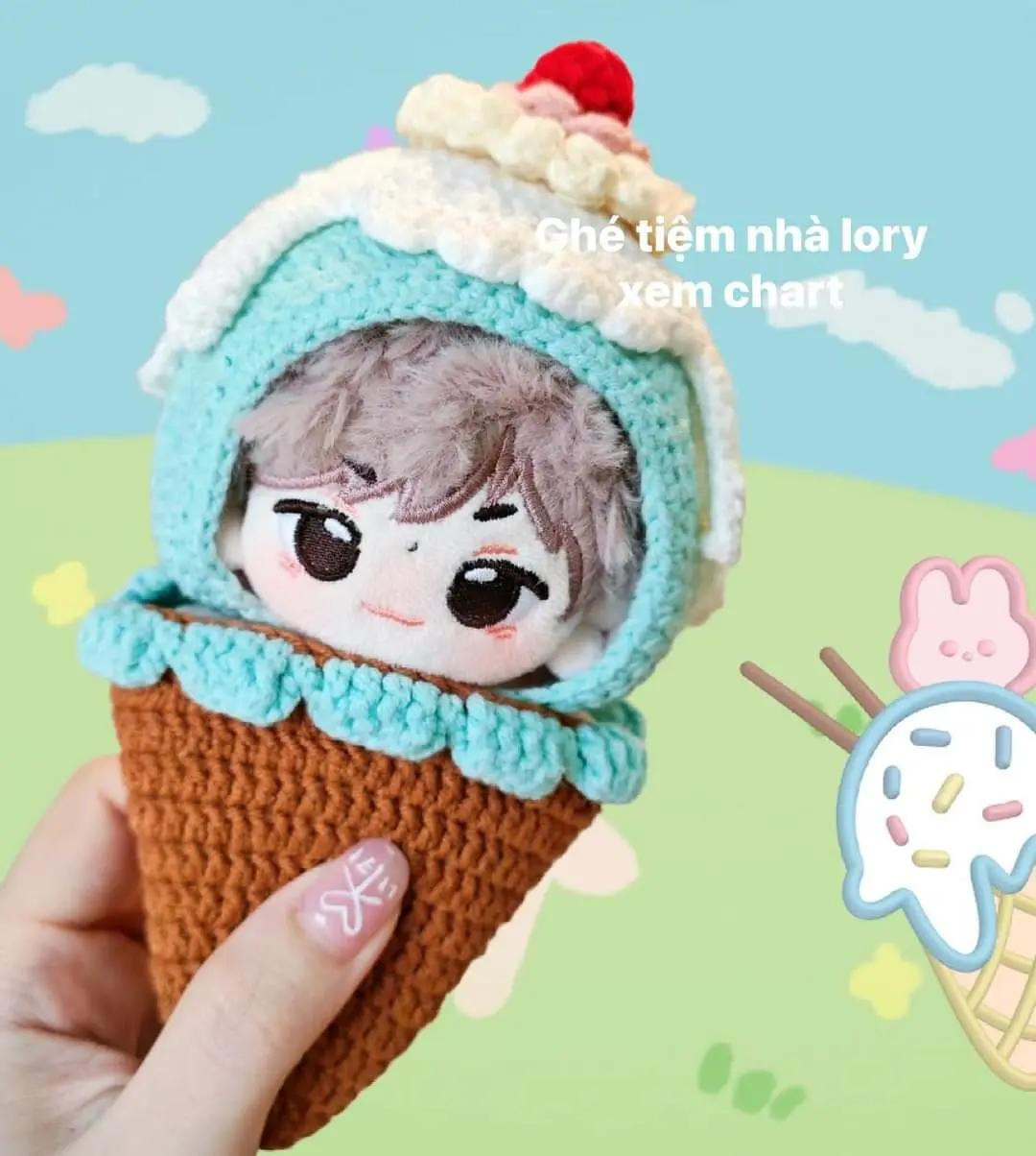 Cute Crocheted Ice Cream Cone Hoodie Pattern for 10cm Dolls with Detailed Instructions