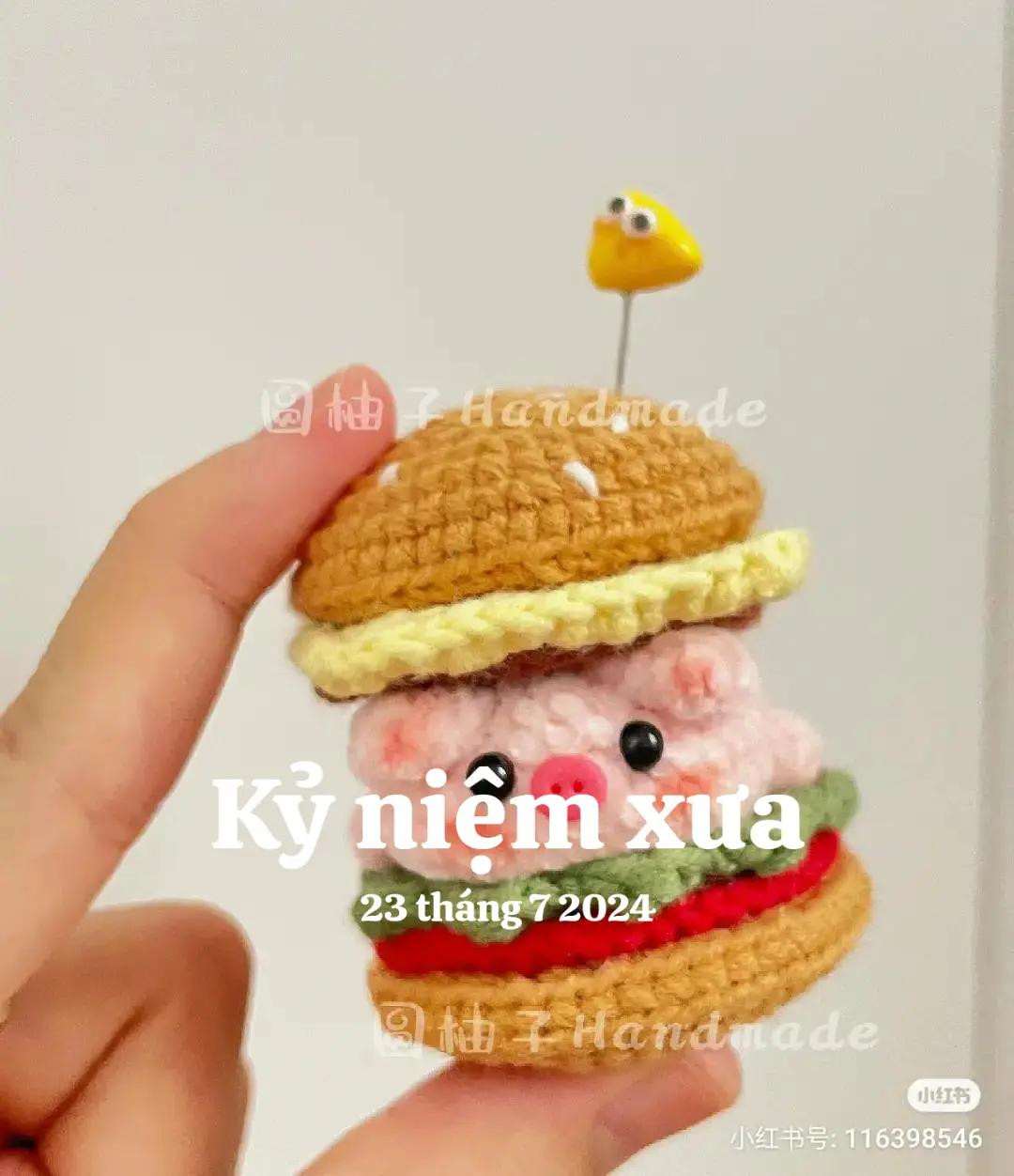 Cute Crocheted Pig Burger Amigurumi Pattern