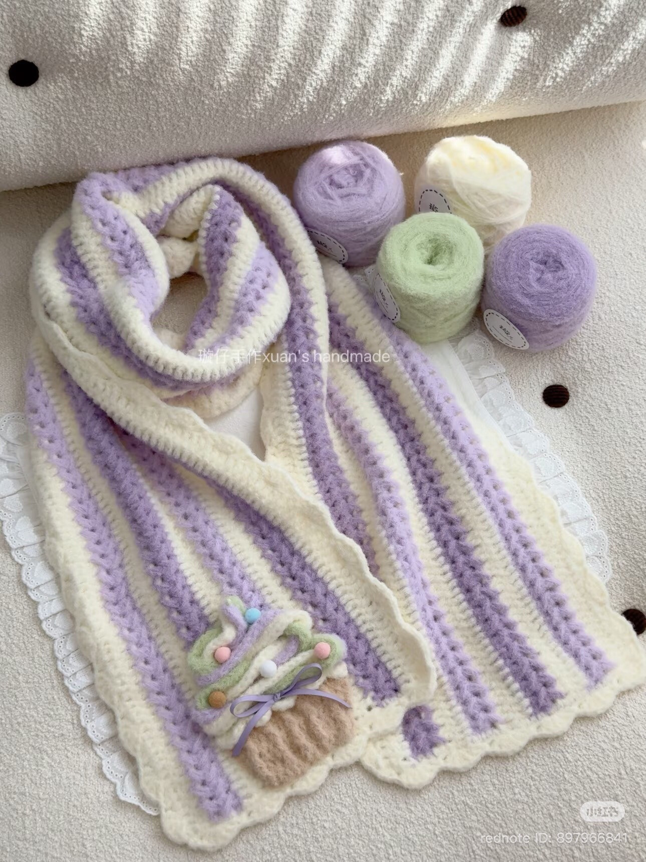 Cute Cupcake Crochet Scarf Pattern with Color Stripes