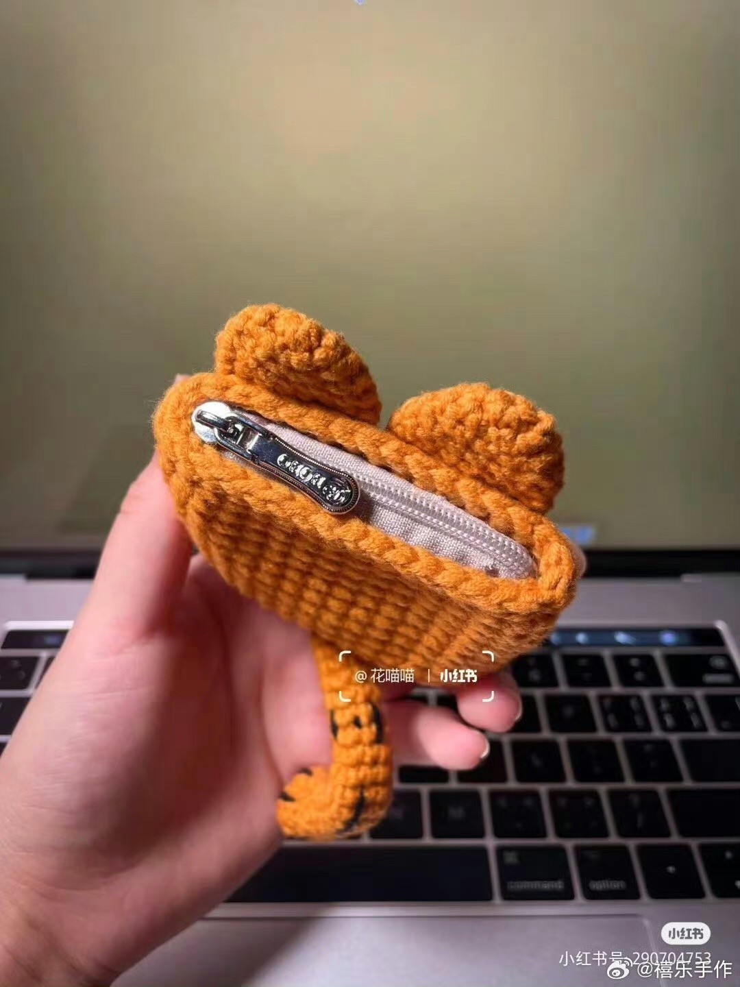 Cute Garfield Cat Crochet Headphone Case Pattern