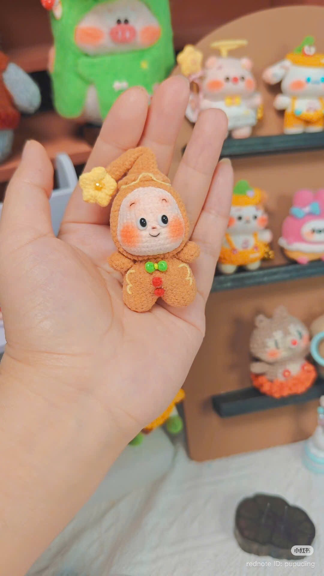 Cute Gingerbread Starman Amigurumi Crochet Pattern