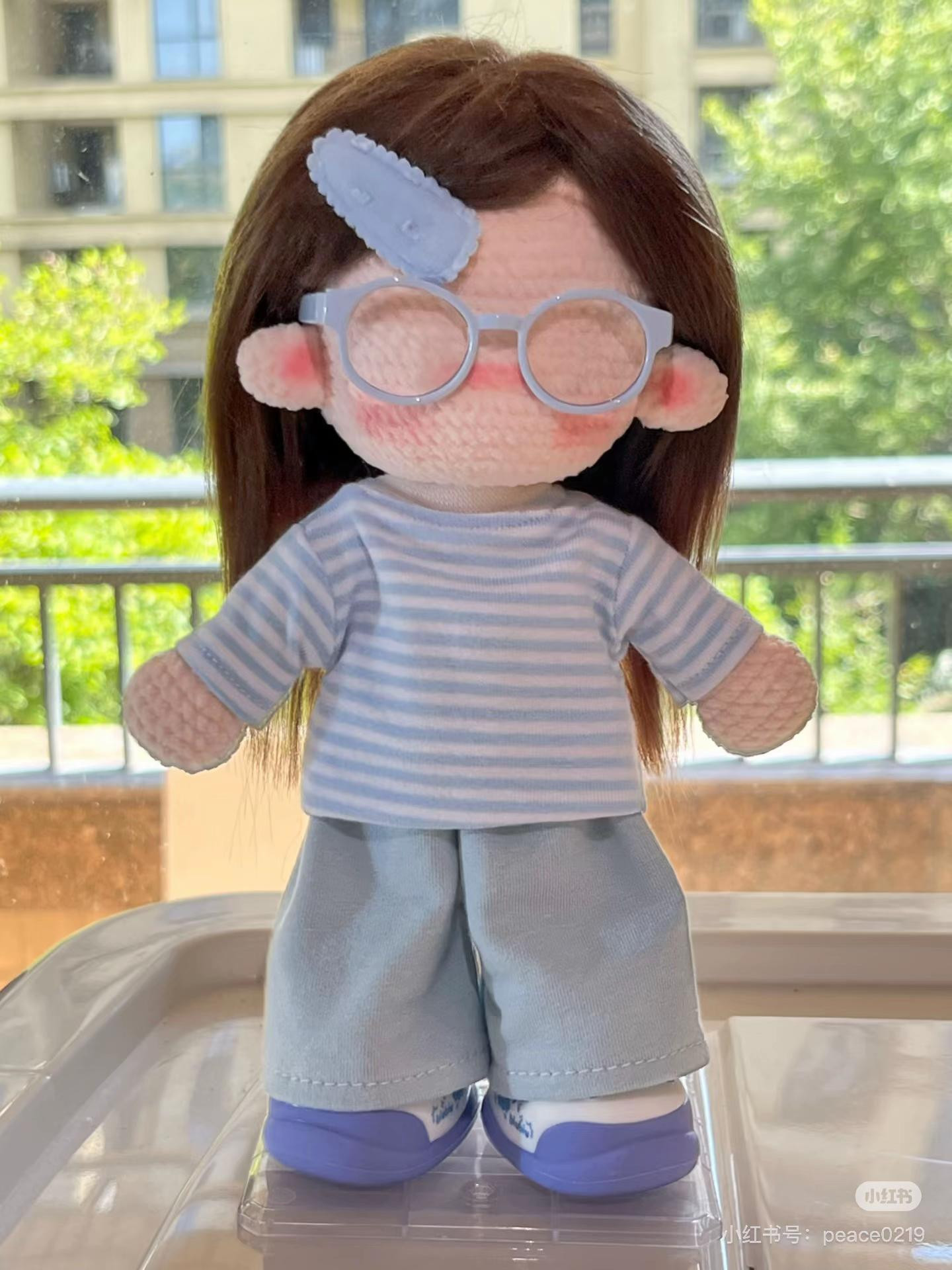 Cute Glasses Amigurumi Doll Crochet Pattern with Full Chart Instructions