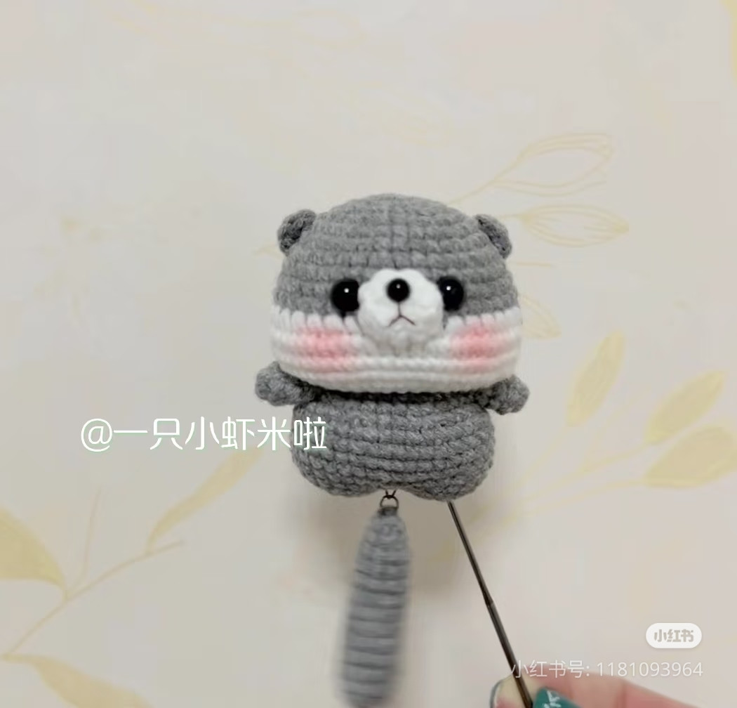 Cute Gray Otter Amigurumi Crochet Pattern Chart