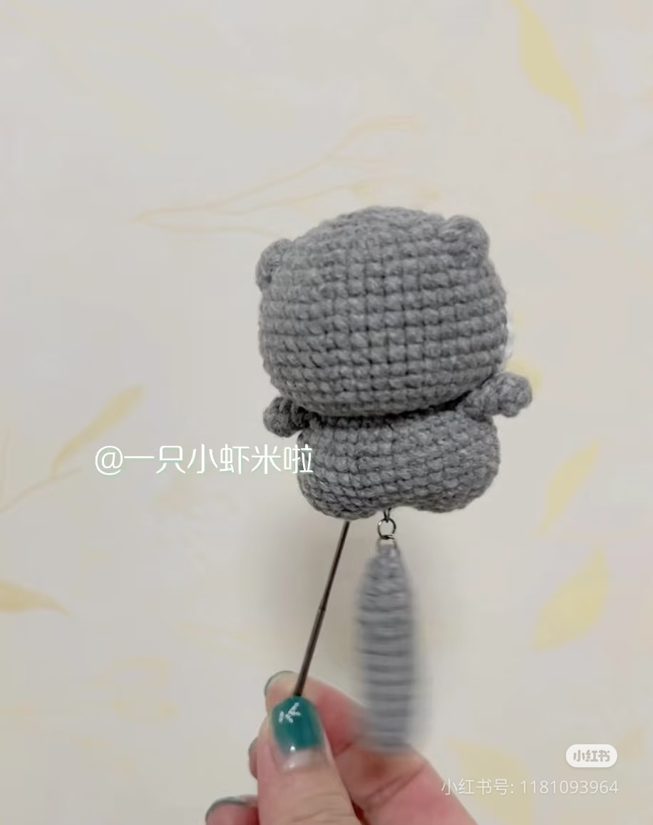 Cute Gray Otter Amigurumi Crochet Pattern Chart