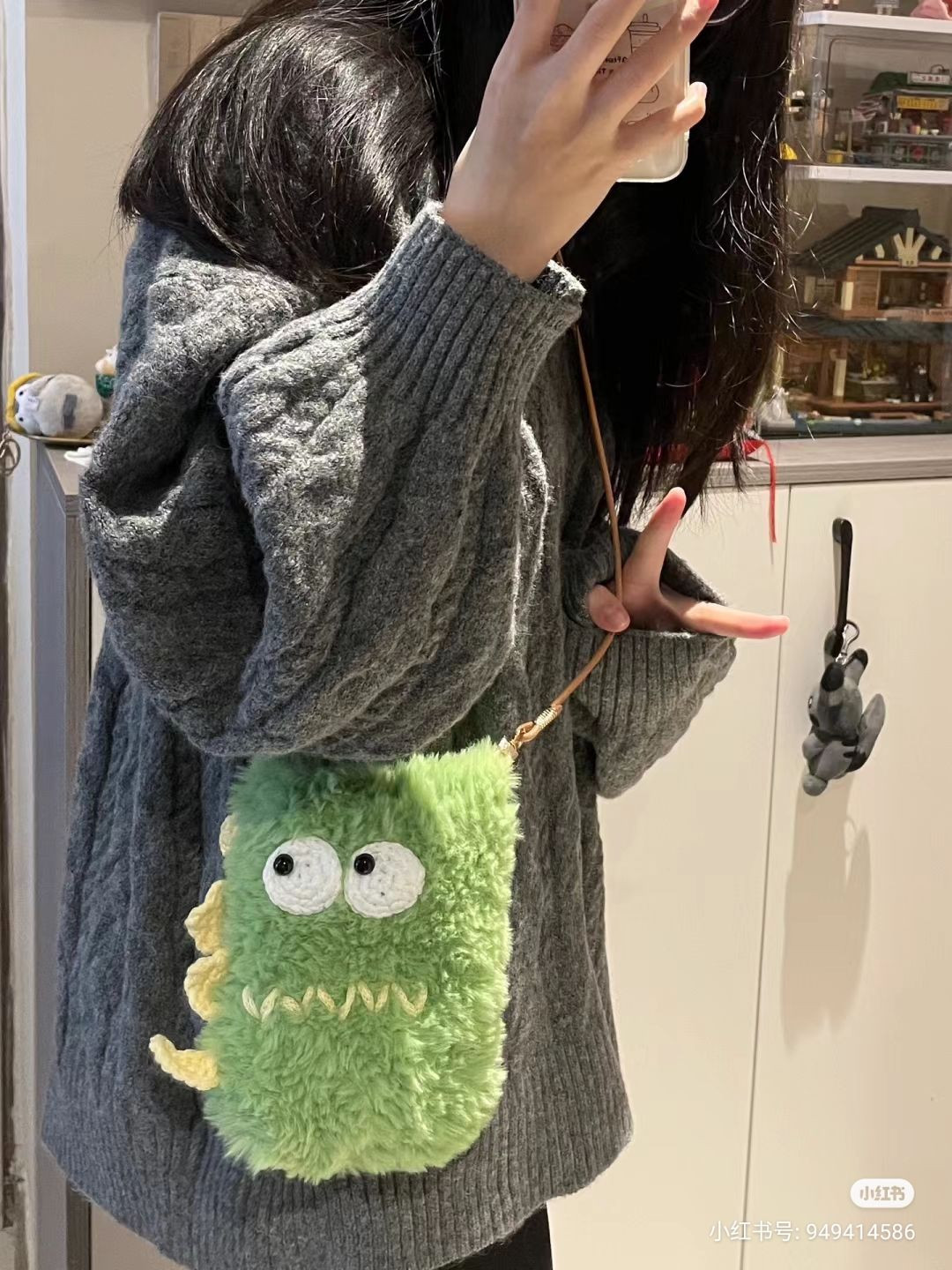 Cute Green Dinosaur Phone Bag Crochet Pattern