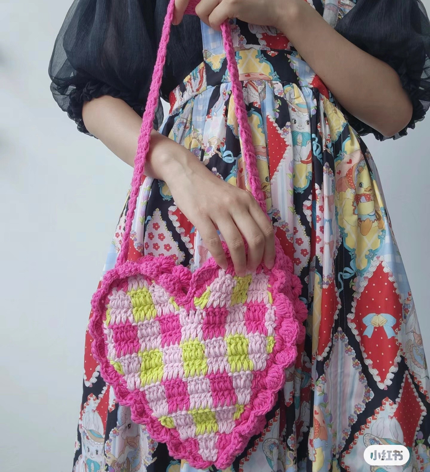 Cute Heart Shaped Crochet Bag Chart with Colorful Checkered Pattern and Detailed Stitch Diagram